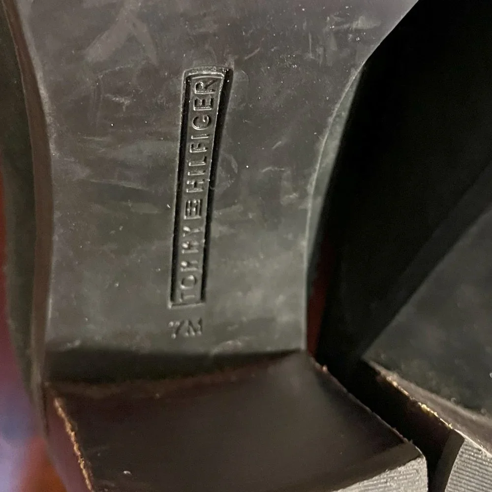 Tommy Hilfiger Black Chunky Heeled Oxfords - Picture 5 of 5